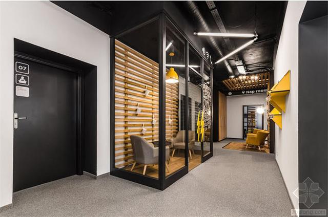 高端辦公室裝修設計經典案例:波蘭Droids科技公司辦公室設計