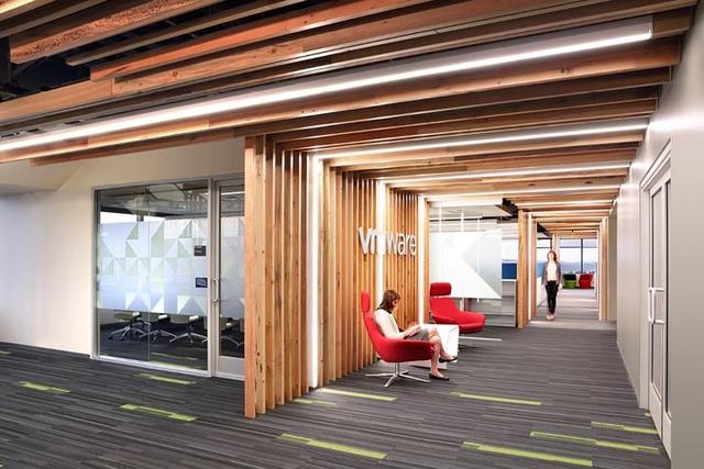 別小看回收木板條！美國VMware公司用它創造了獨特的木質