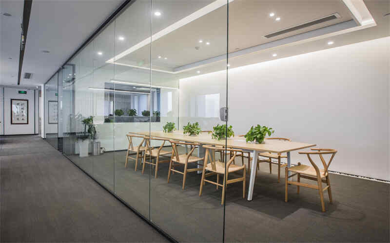上海辦公室裝修預算多少合適？2025最新裝修指南不踩坑